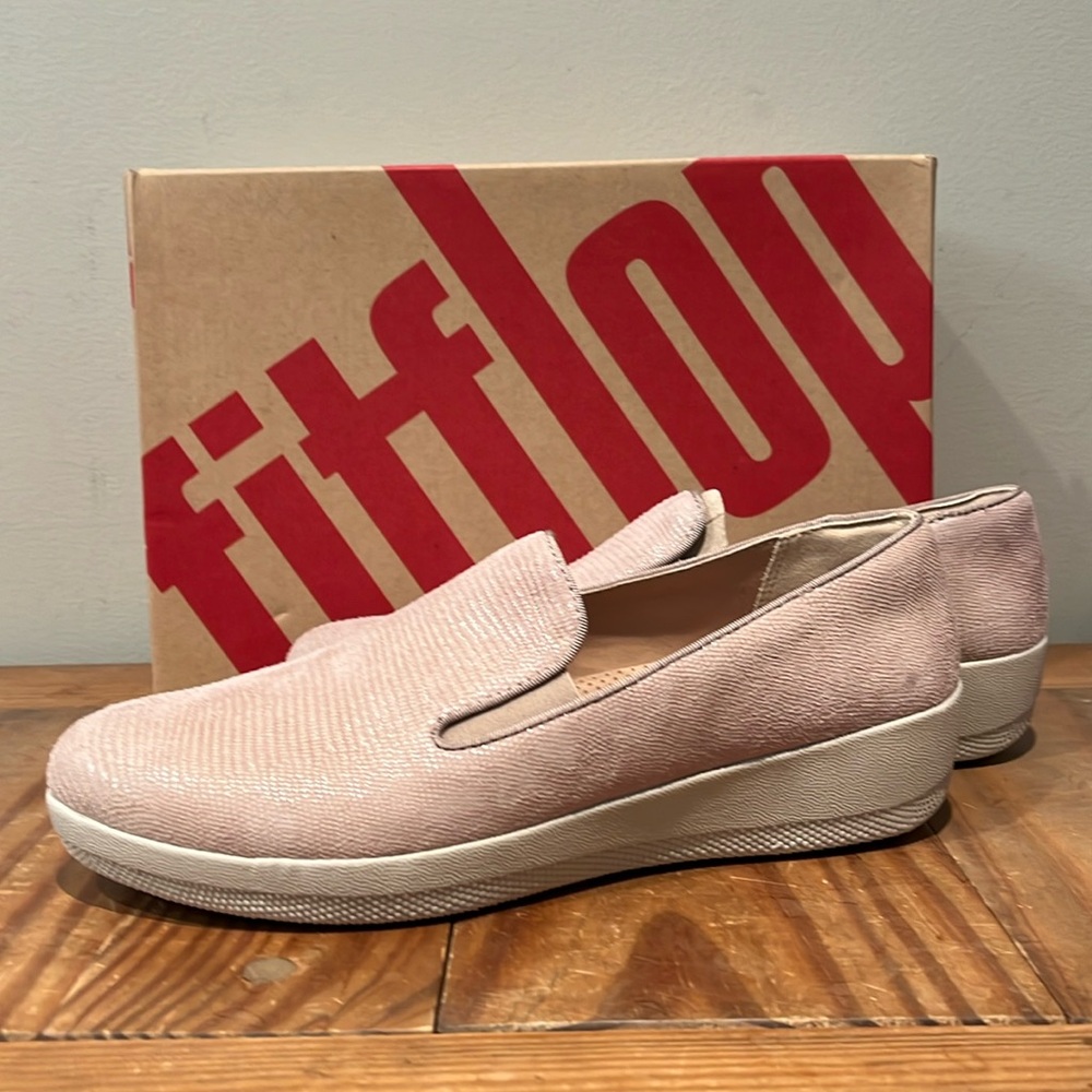 NIB FitFlop Nude Pink Slip-on